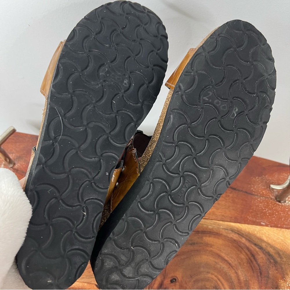 Naot Brown Leather Comfort Sandals Women’s Stud Accents US 9 EU 40 - Picture 8 of 8